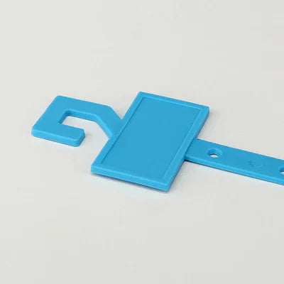 Cintres en plastique bleus à la mode résistants de ceinture pour des magasins