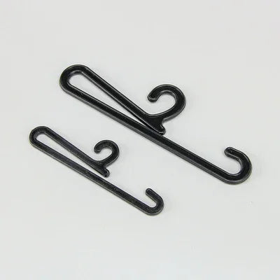 105*23mm Embossed Logo Black Plastic Sock Hangers Wide Application