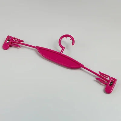 Cintre en plastique de sous-vêtements de Rose de cintres en plastique de lingerie de logo d'impression fait sur commande